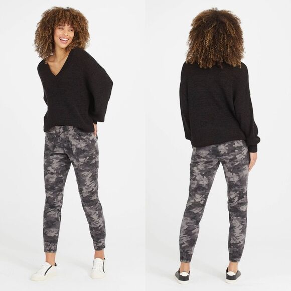 NWT|Spanx Stretch Twill Blackwash Cargo Jogger, SMALL - Picture 2 of 10